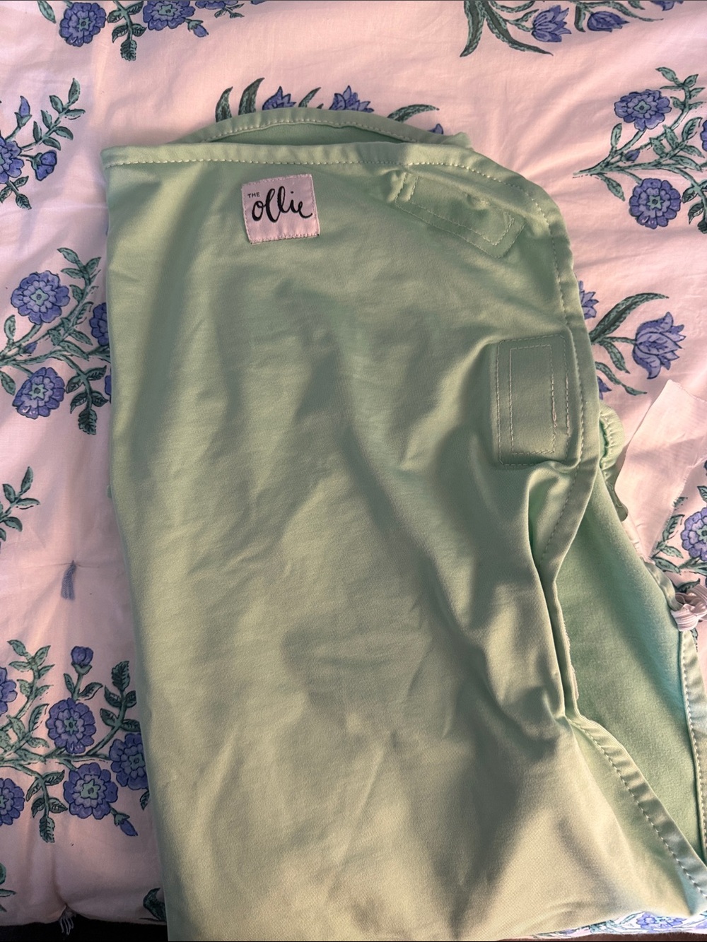 The Ollie swaddle in mint green